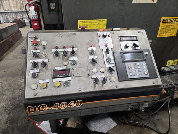 40" x 40" Hem, dual post horizontal band saw - Image 9