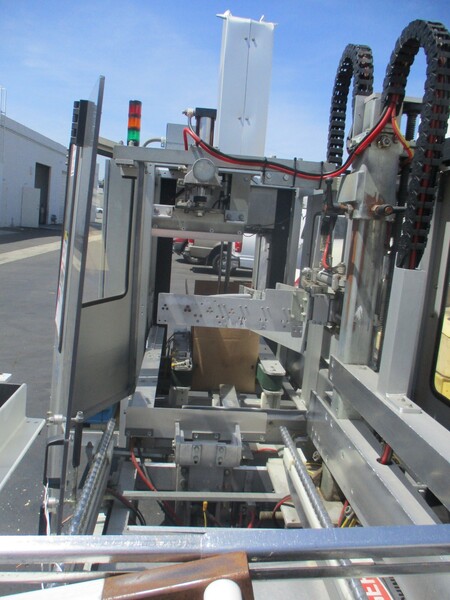 Wexxar #WF2HT, automatic case erector / box taping machine, Nordson ProBlue-7 - Image 3