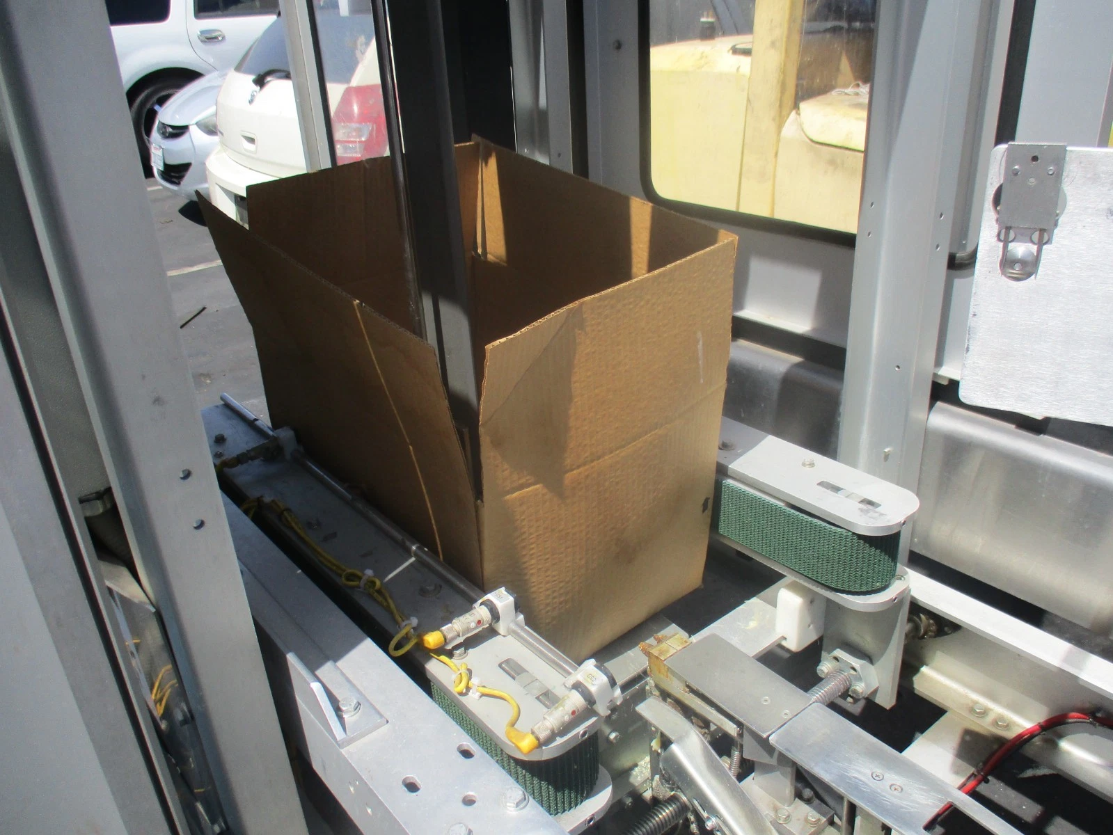 Wexxar #WF2HT, automatic case erector / box taping machine, Nordson ProBlue-7 - Image 5