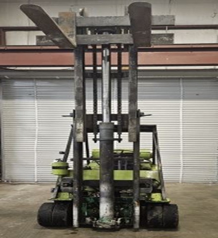 10000 lb. Clark #C500-100, forklift, 144" lift, 48" forks, propane fuel, inline 6 cylinder engine, 2-stage - Image 3