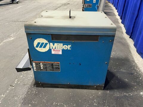 Miller #DELTA-FAB, CV/DC Welder, 375 Amps, 17.6 kW (2 available) - Image 2