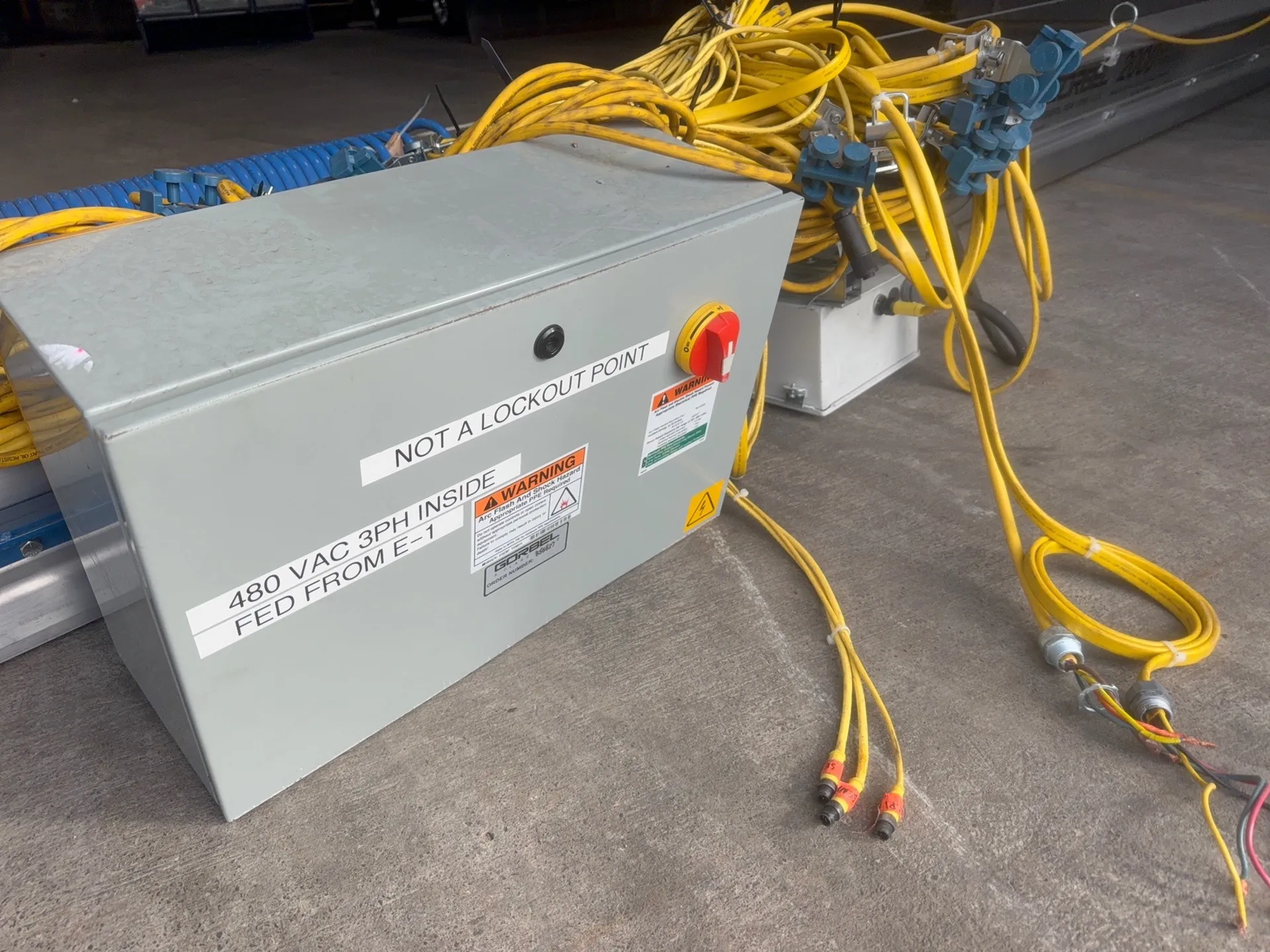 1 Ton, Gorbel, Freestanding Workstation Crane System, 2000 lb., 6 Leg Posts - Image 10
