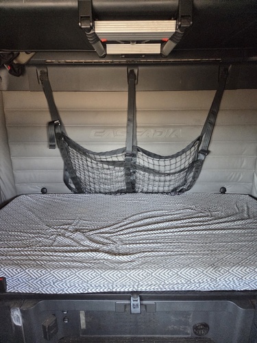 Freightliner #Cascadia-126, Sleeper Truck, Detroit DD15, DT12 Automatic, 72" Raised Roof, Tandem Axle, 2019 - Image 4