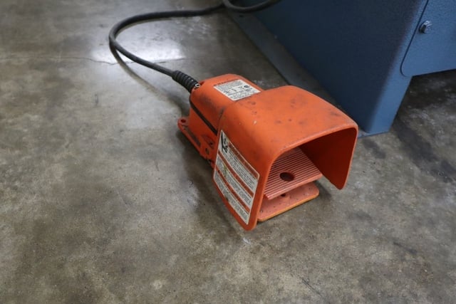 6" x 6" x 1/2" Scotchman #50514-EC, Hydraulic Ironworker, 50 Ton, Flat Shear, Brake, Punch, Notcher - Image 8