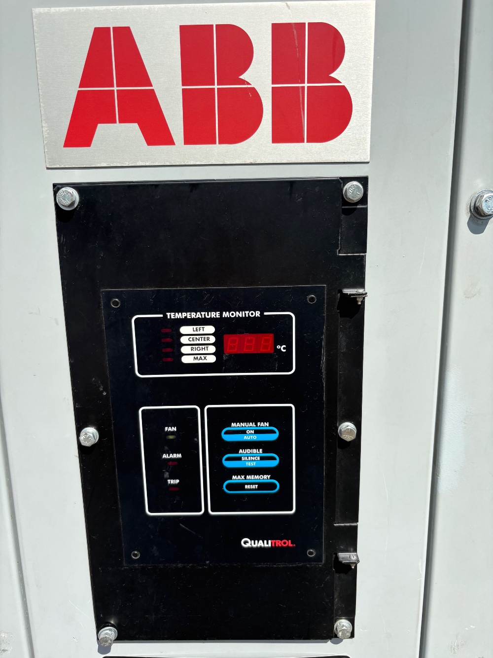 1000/1333 KVA 4160 Primary, 480/277 Secondary, ABB, Taps, Very Nice Used - Image 2