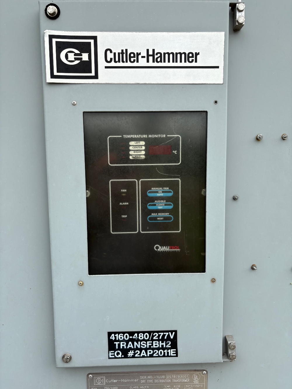 750/1000 KVA 4160 Primary, 480/277 Secondary, Cutler Hammer, Copper, Taps, - Image 2