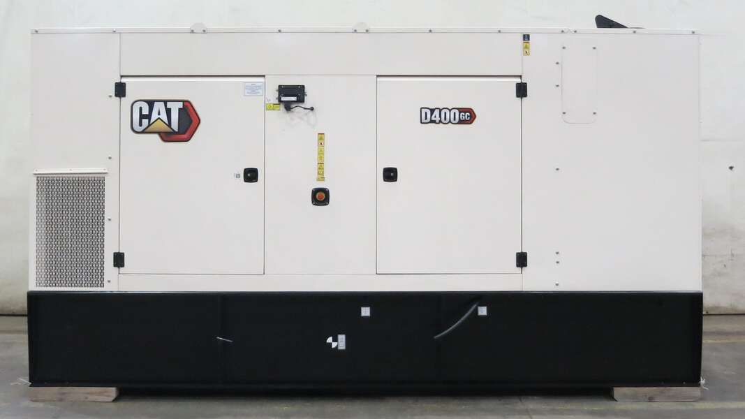 400 KW Caterpillar #D400GC, diesel generator set, 277/480 Volts, 609 HP @ 1800 RPM, C13 engine, EPA Tier 3 - Image 1