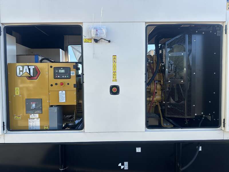 400 KW Caterpillar #D400GC, diesel generator set, 277/480 Volts, 609 HP @ 1800 RPM, C13 engine, EPA Tier 3 - Image 4