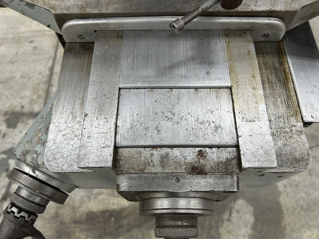 Bridgeport #Series-I, vertical milling machine, 9" x42" table, 1.5 HP, vari-speed, one shot lube - Image 6