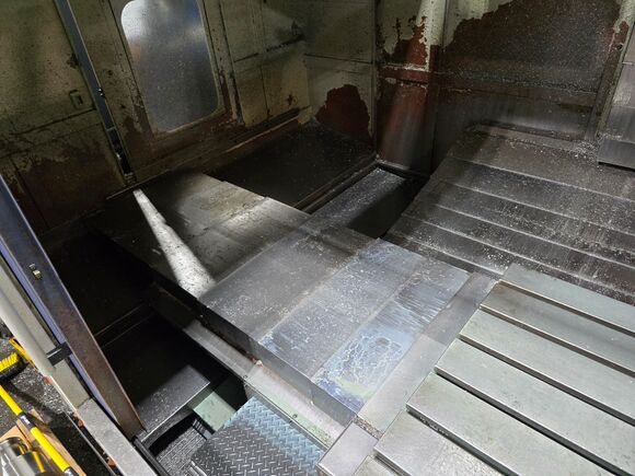Takumi #V20, vertical machining center, 70.8" X, 35.4" Y, 29.5" Z, 4500 RPM, 16 automatic tool changer, CAT - Image 8