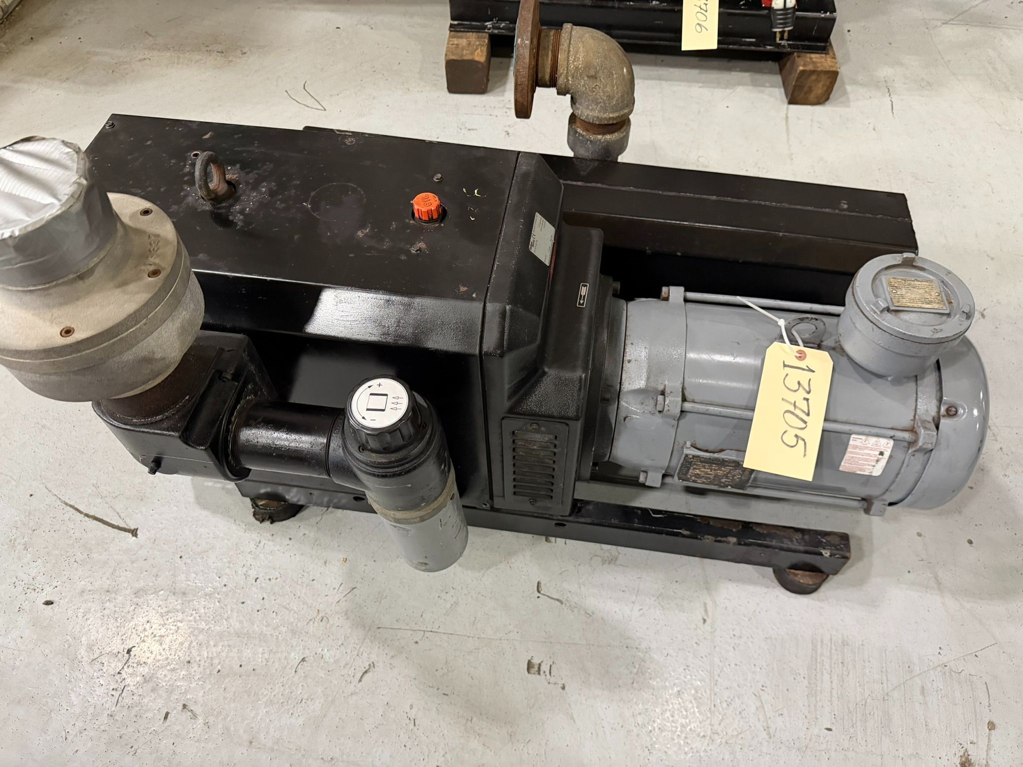272 CFM, Rietschle #VLR400, vacuum pump, 10 HP, 2011 (2 available) - Image 1