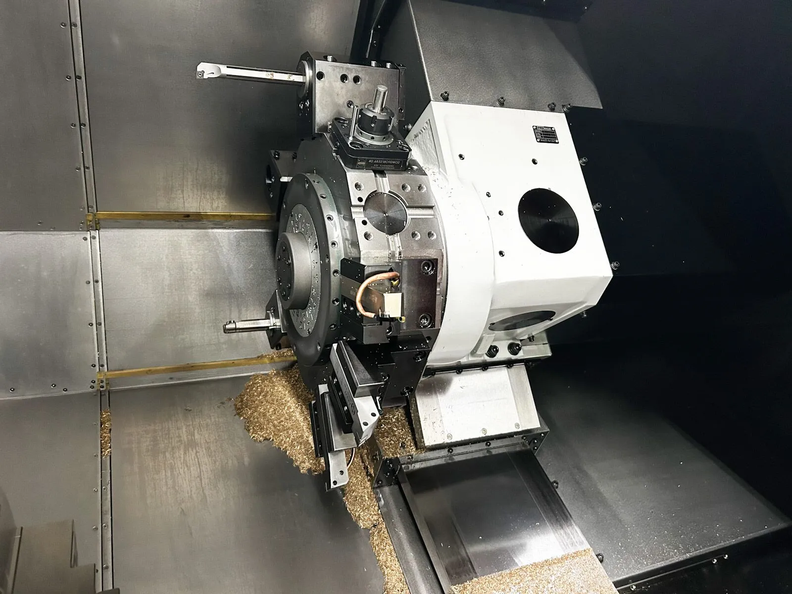 Smart Machine Tool #NL-3500BY, CNC lathe, 4-Axis, 35.8" swing, 15" chuck, 57.9" machining length, 2,000 RPM - Image 5
