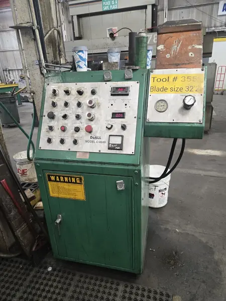 40" x 40" DoAll #C4048M, dual post automatic horizontal band saw, 33'  2.625"  .063" blade, 30 HP, 1990 - Image 7