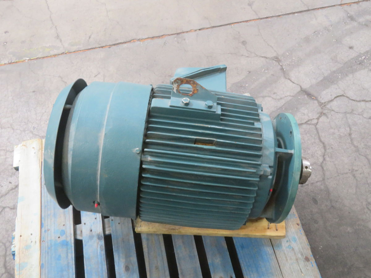 60 HP 3560 RPM Reliance, 6339622-002, AC Motor, 575 Volts - Image 3