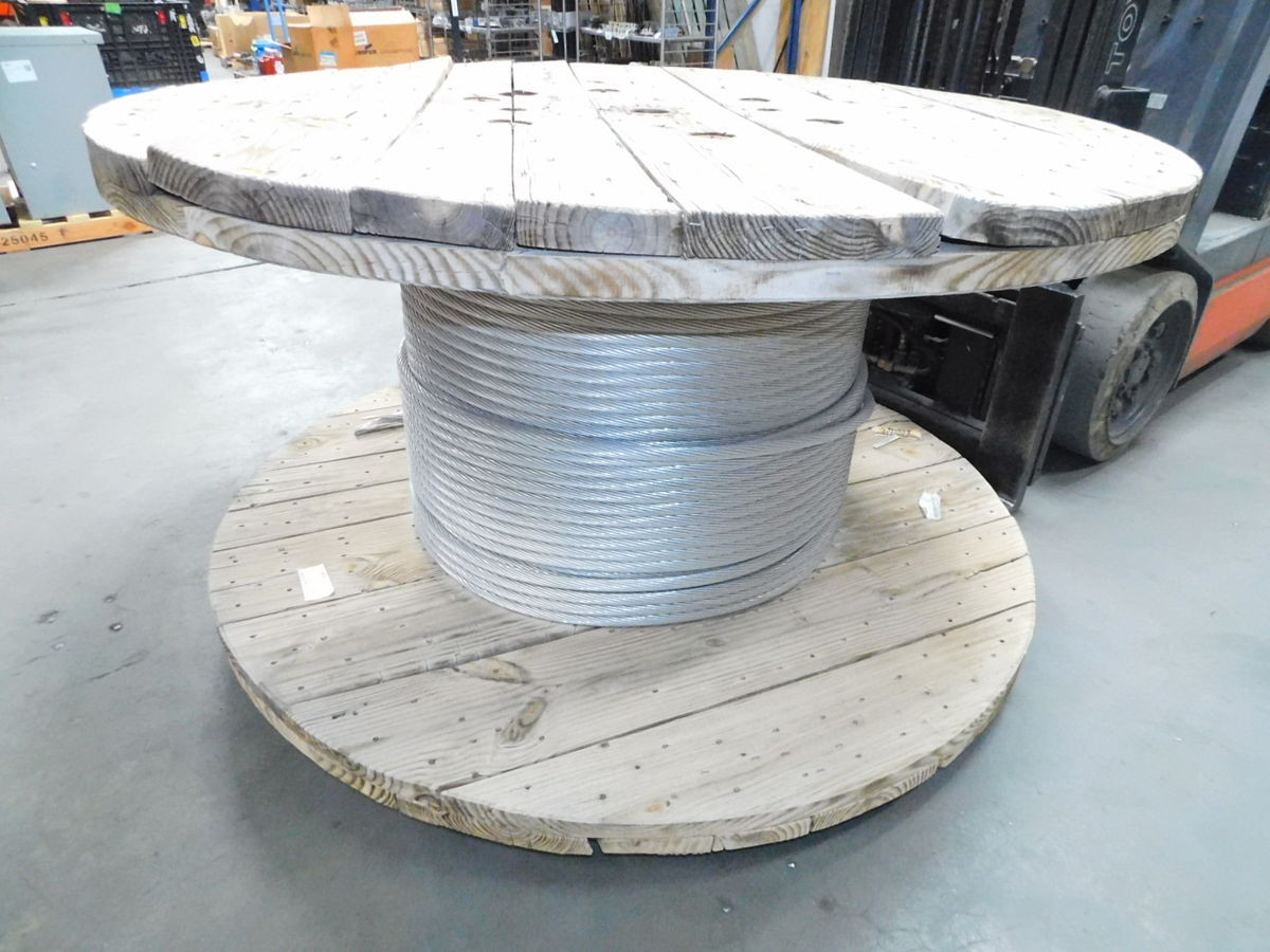 Mistletoe #556MCM, 617FT, 556MCM, Electrical Wire Roll Surplus, 21.72 MM DIA - Image 1