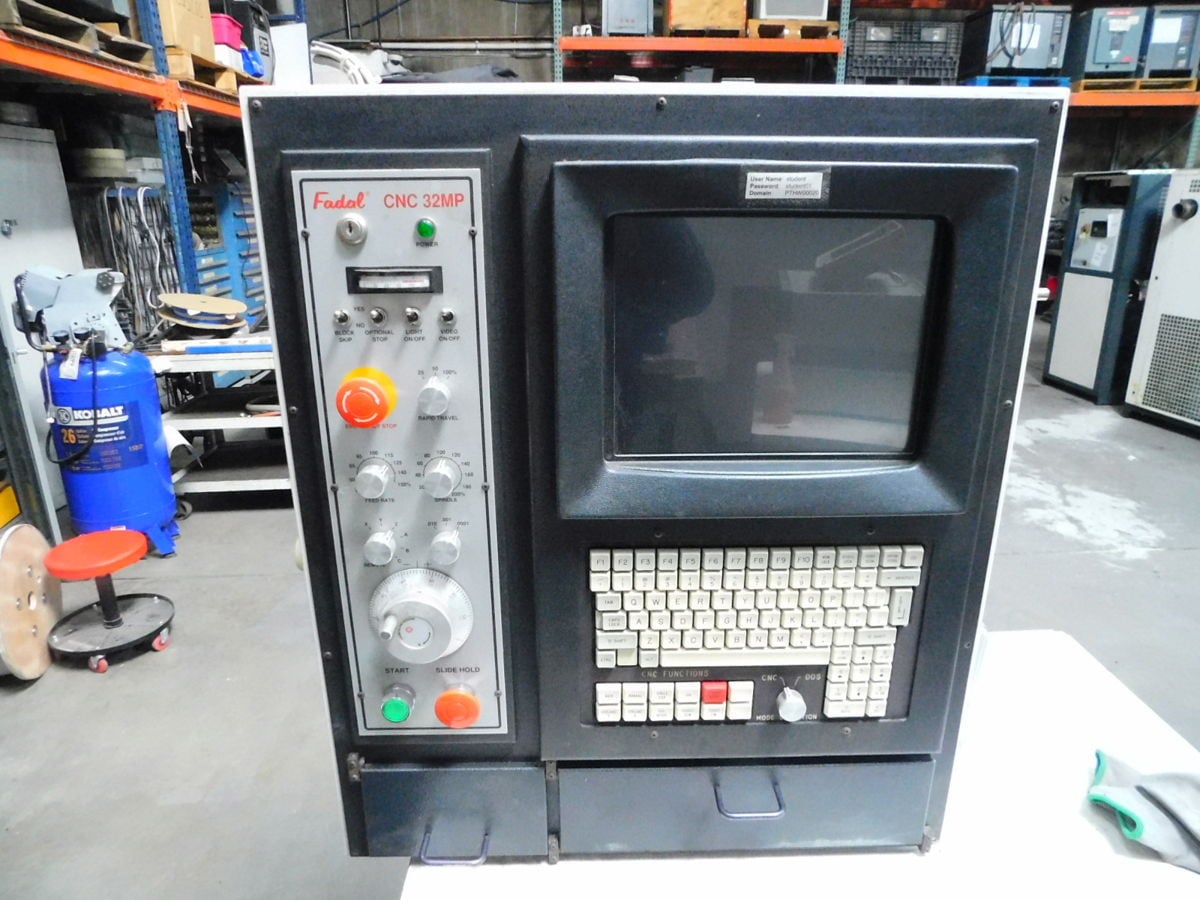 Fadal #32MP, Control Panels Interfaces, 68030 32-BIT CPU, Multi-axis Control - Image 1