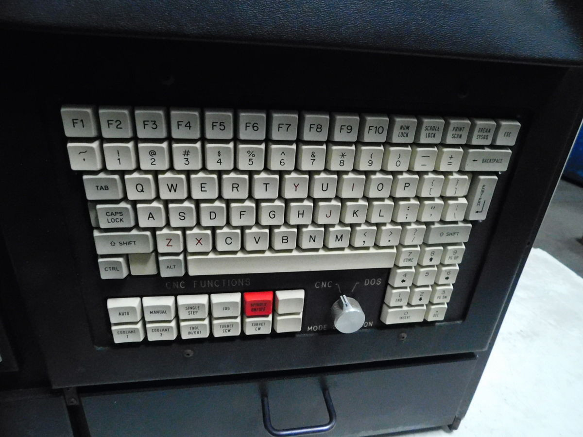Fadal #32MP, Control Panels Interfaces, 68030 32-BIT CPU, Multi-axis Control - Image 9