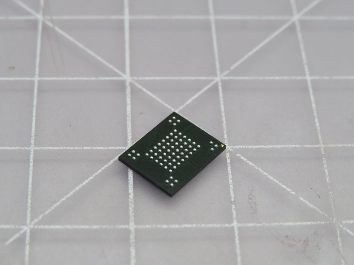 Infineon #17-4038101-01, LOT OF 680 Infineon 17-4038101-01 ML01G200BHI00 Nand Flash Memory - Image 2
