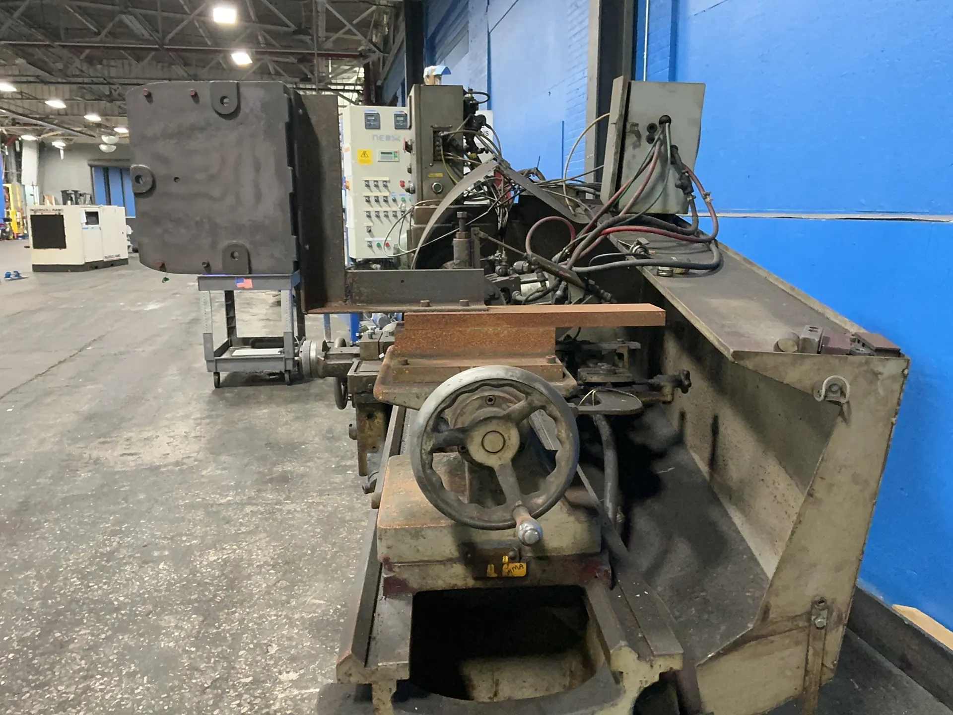 15" x 71" Cincinnati, Engine Lathe, 5 HP, 6.5" 3-Jaw Chuck, 1" Bore, 440 V. - Image 4