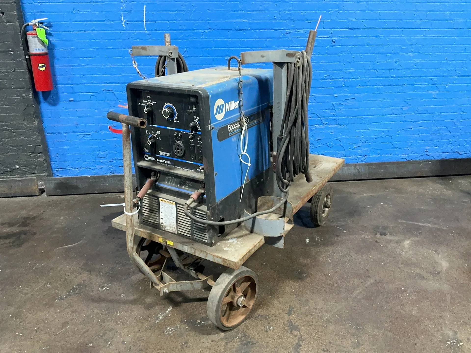 Miller #Bobcat-225G-Plus, Engine Driven Welder/Generator, 8.5 KW, Onan P216G Engine, 6,993 hours - Image 1