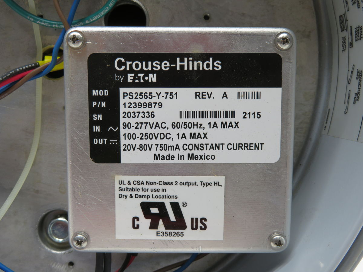 Crouse-Hinds #VMV5L/UNV1, LED Luminaire, 41W, 5000K, 5000 lm, Type V Optics, Integral Sensor - Image 3