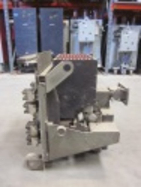 3000 Amps, Eaton, DB-75, electrically operated, drawout, #AB3463 - Image 6
