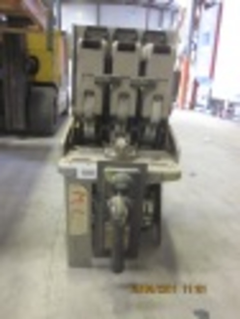 600 Amps, Siemens, KB-E, manually operated, drawout, #AB1016 - Image 2