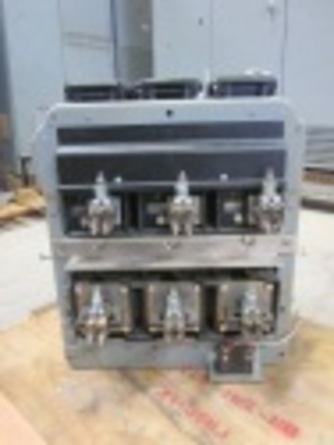 800 Amps, General Electric, AKR-6D-30, electrically operated, drawout, #AB4250 - Image 4