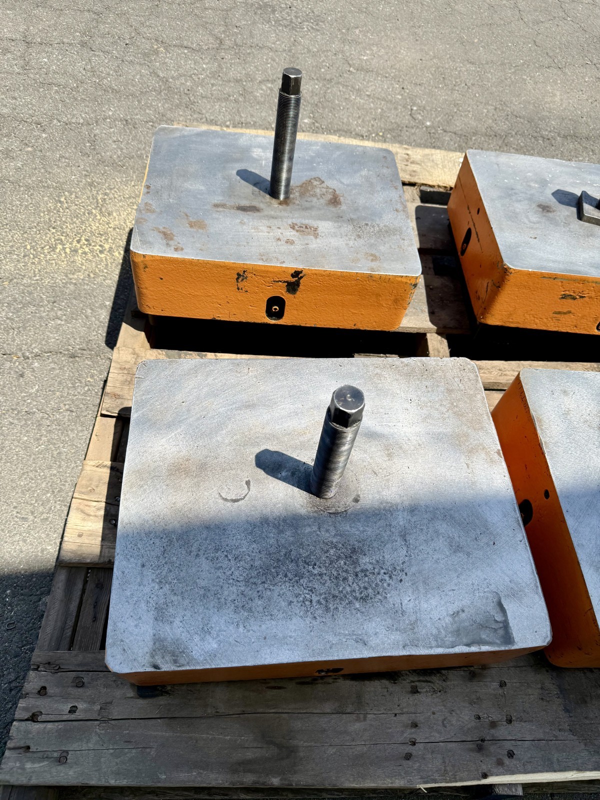 6" x 13-1/4" x 16-1/4" Micro / Isolator, Vibro isolation pads, 1-1/4" Studs - Image 4
