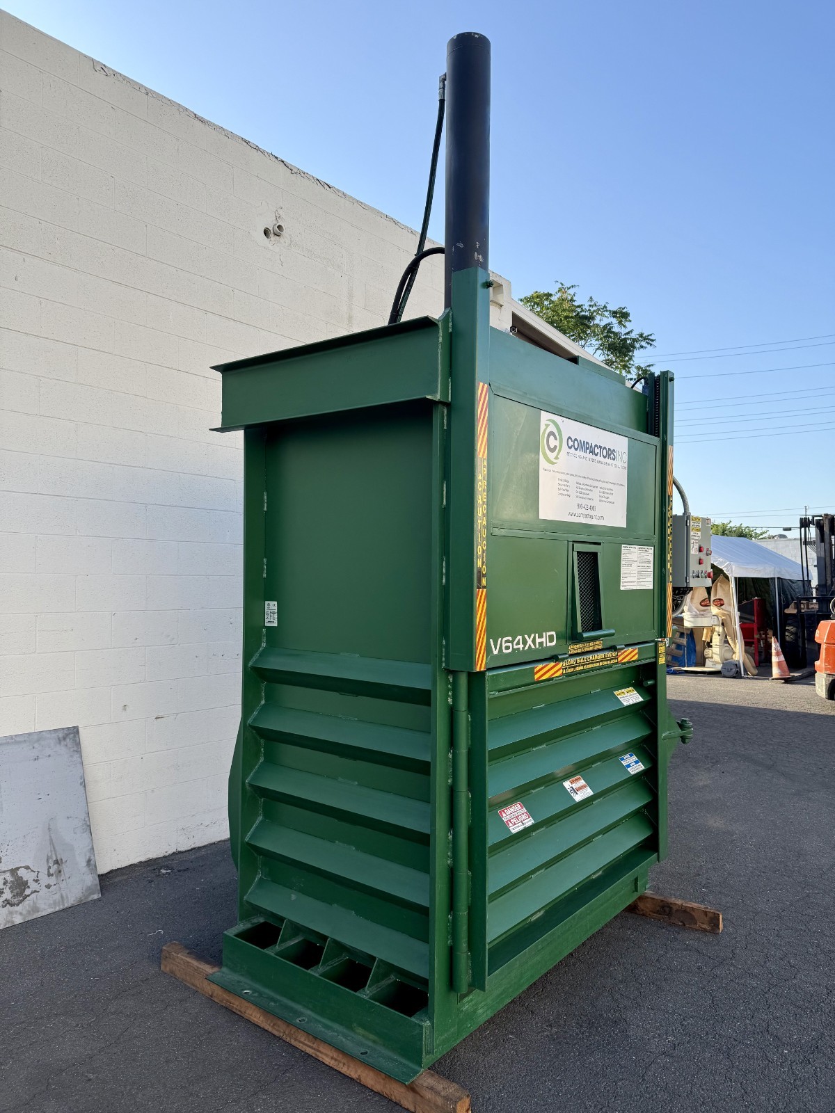 40" width x 58" D x 40" H Compactors #V64XHD, Vertical Baler, 10 HP, 2019 - Image 3