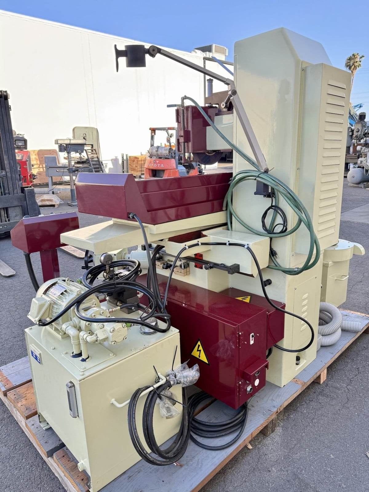 Kent USA #SGS-1230AHD, Automatic Surface Grinder, 12" x 30" table, 5 HP, 14" x 1-1/4" x 5" wheel, 12" chuck - Image 7