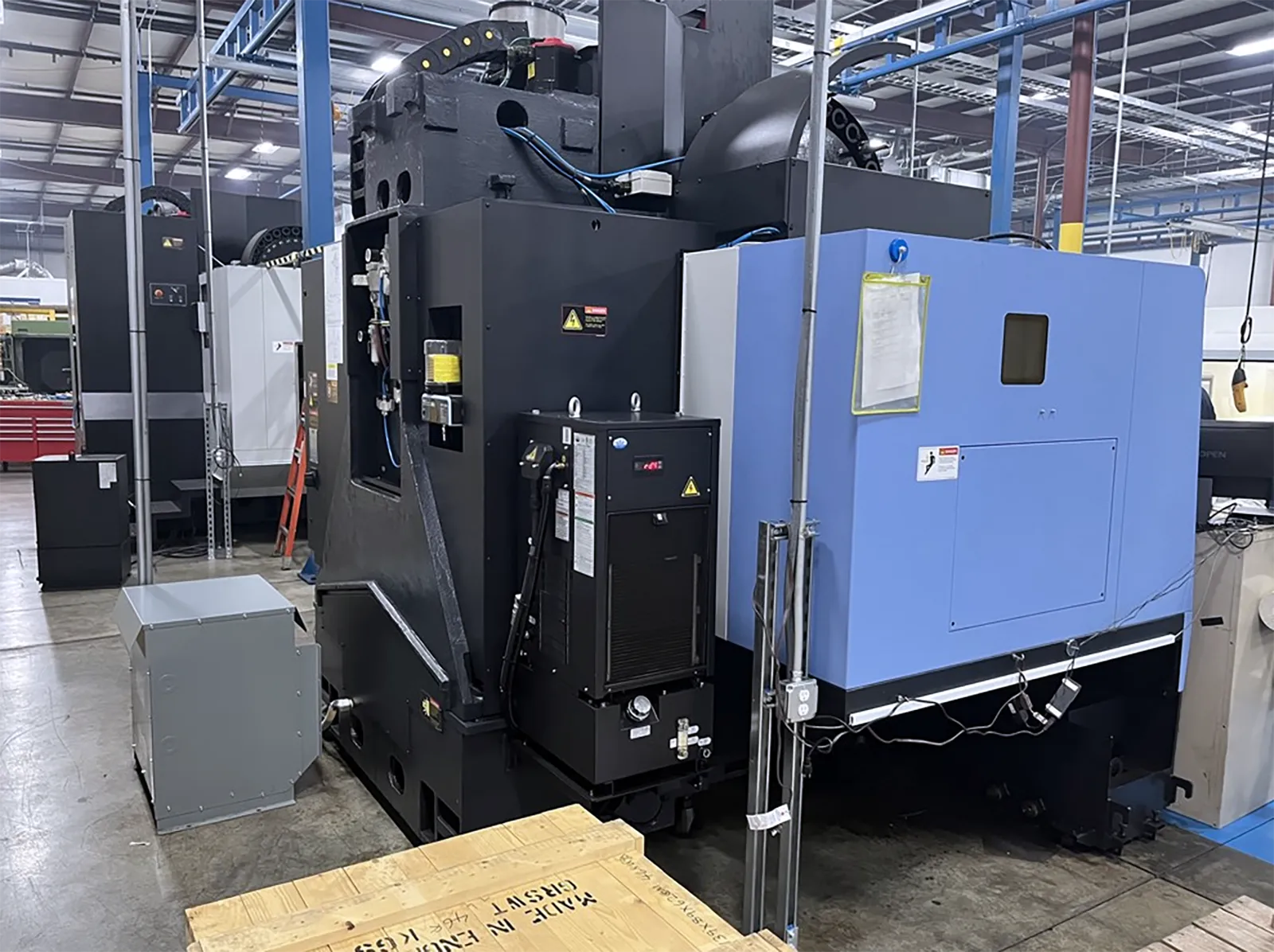 Daewoo Doosan #DNM-6700, CNC vertical machining center, 51.2" X, 26.4" Y, 24.6" Z, 59.1" x26.4" tbl., Fanuc I - Image 2