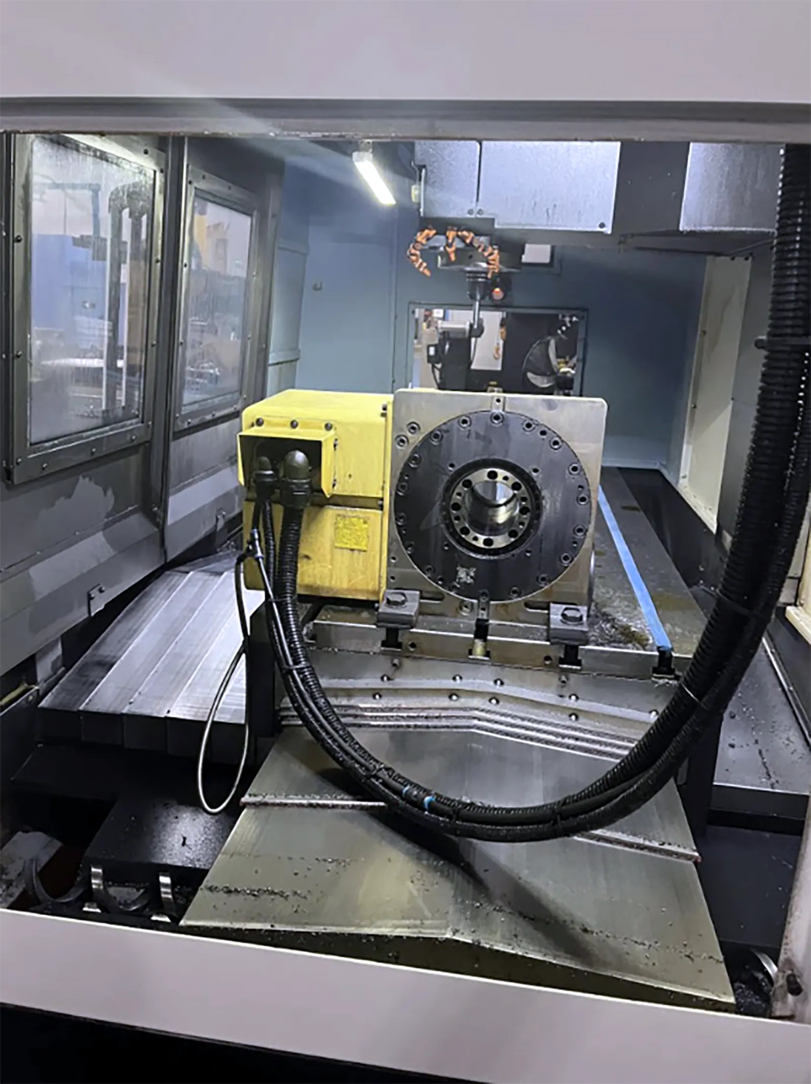 Daewoo Doosan #DNM-6700, CNC vertical machining center, 51.2" X, 26.4" Y, 24.6" Z, 59.1" x26.4" tbl., Fanuc I - Image 9