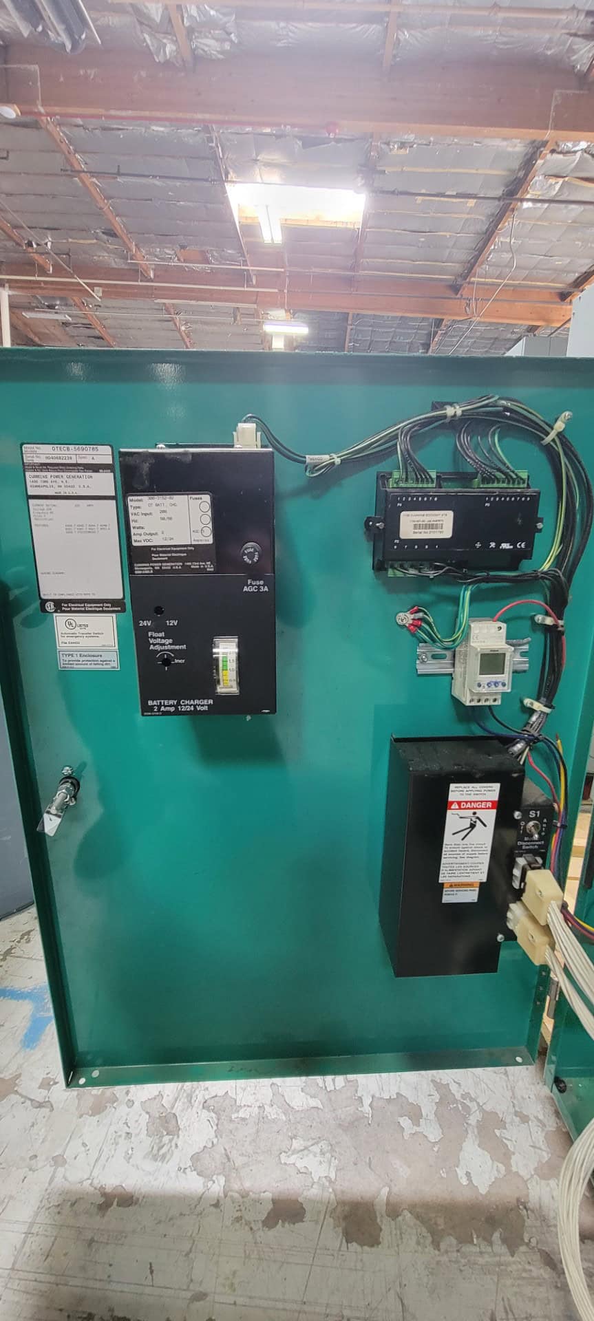 225 Amp. Cummins #OTECB-5690785, Automatic Transfer Switch, 3-pole, 208 Volt, 3PH, 2004 - Image 3