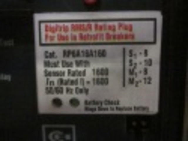 1600 Amps, General Electric, AK-2A-50, manually operated, drawout, #AB3228 - Image 2