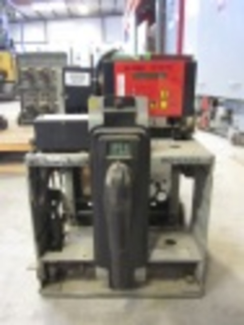 600 Amps, Federal Pacific Electric, DMB-25-1MR, manually operated, drawout, #AB0643 - Image 2