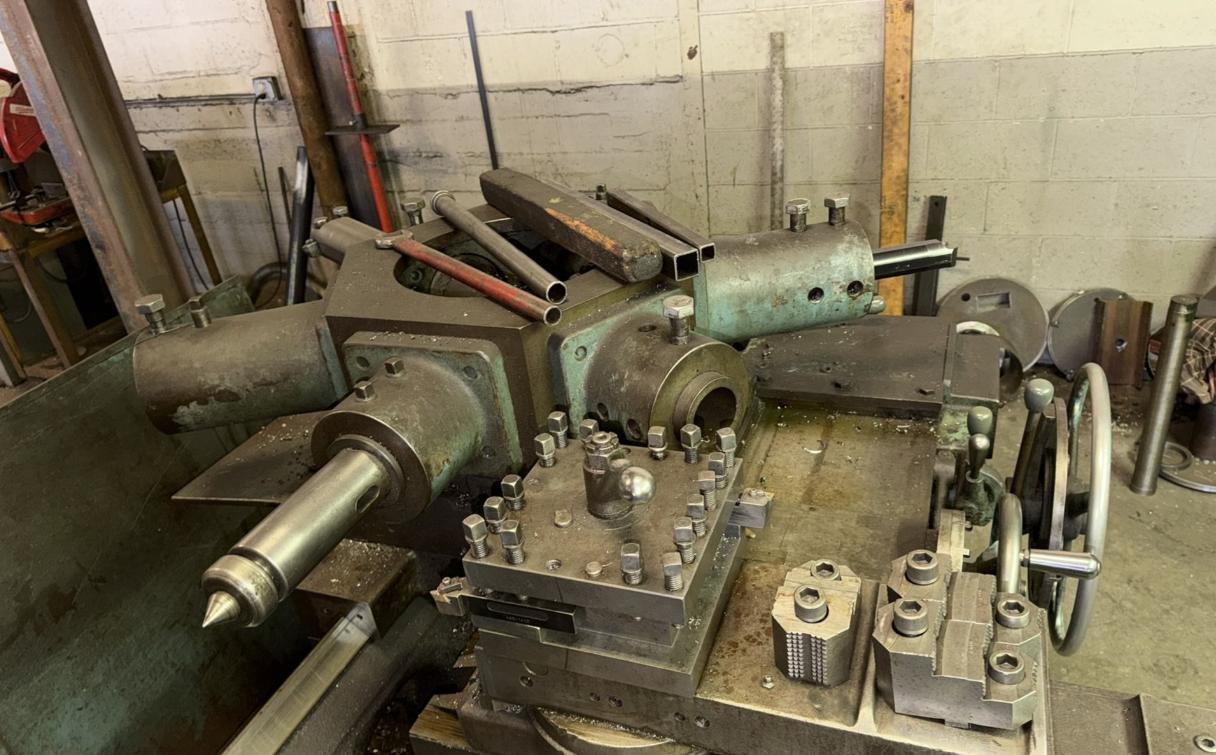 No. 4A Warner & Swasey, cross sliding turret lathe, M-3500, 24" chuck, 9.5" hole - Image 3