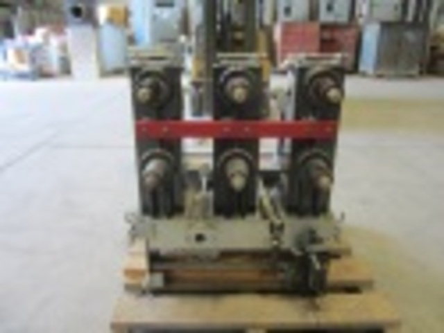 1200 Amps, Eaton, 150DH-P500, electrically operated, drawout, #AB5563 - Image 3