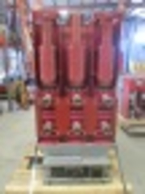 1200 Amps, Siemens, 15-HK, electrically operated, drawout, #AB6049 - Image 4