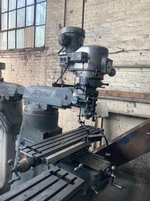 Bridgeport, Vertical Turret Milling Machine, variable speed, (2 available) - Image 1
