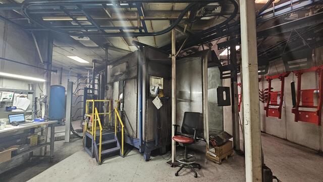 Nordson #EXCEL-2000 Bare spray booths, 10800 cfm, w/ 4x7 part window (2 available) - Image 1