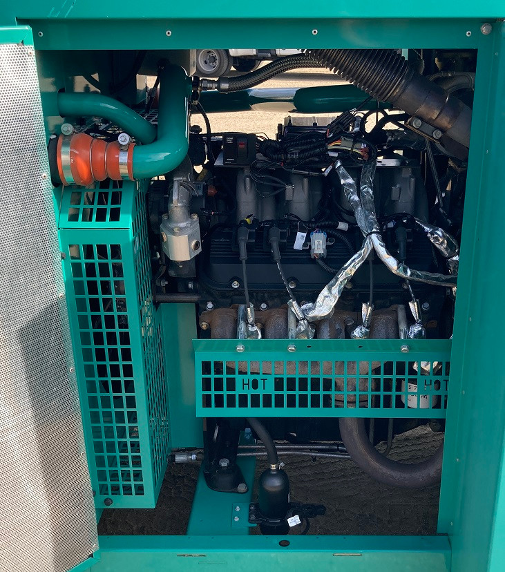150 kW Onan / GM #GGLB, Natural Gas or Propane Generator, 120/240 Volts - Image 3