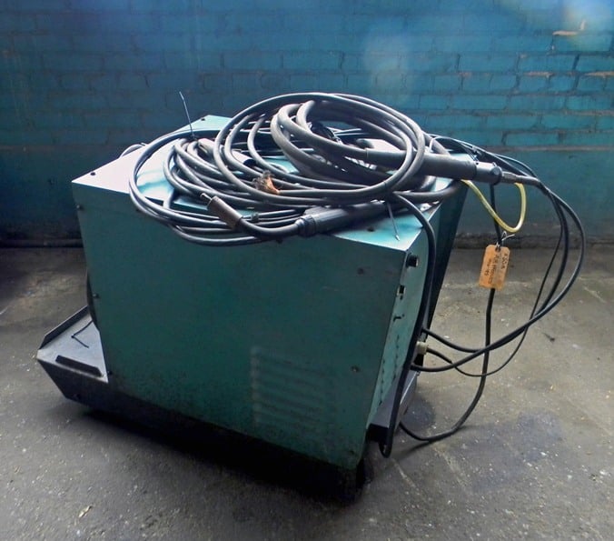 Air Products #MIG-185, Welder w/ 3 Guns - Image 3