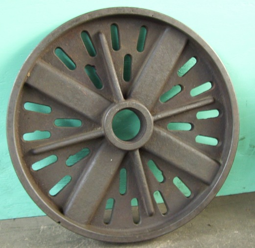 22" Lathe Face Plate, 4 TPI, 3-3/8" through hole, 4 T-slots - Image 3