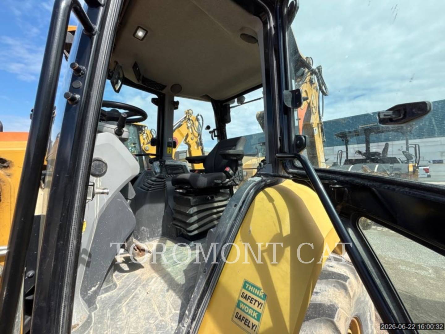 Cat 430-07, Backhoe Loader, 4566 hours, S/N: H8W00379, 2021 - Image 8