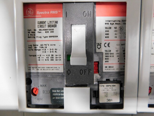 400 Amp. General Electric, Spectra Series, panelboard, 4 W, 480Y/277 Volts - Image 10