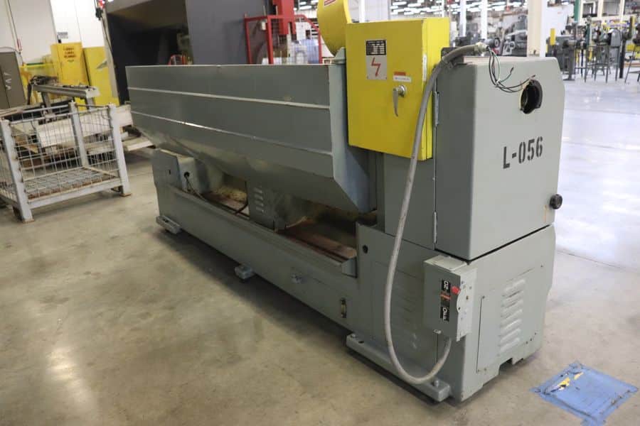 17" x 72" Seiki #XL, gap bed engine lathe, inch/metric threading, 7.5 HP, coolant system, chuck guard - Image 9