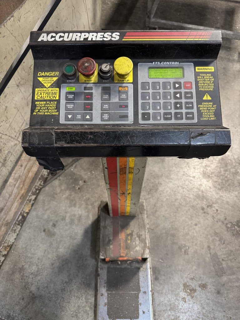 250 Ton, Accurpress #725012 Advantage CNC press brake, 12' overall, 124" between housing, 8" stroke, 20 HP - Image 9