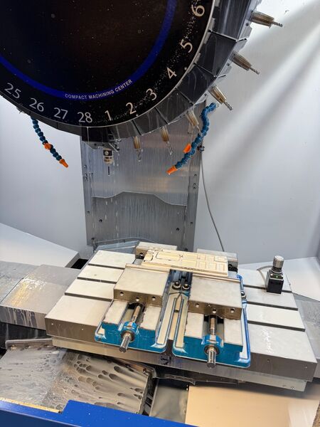 Brother #Speedio-S700XD2, CNC drill & tap, 28 ATC, 27.56" X, 17.72" Y, 11.81" Z, 27k RPM, BT30, 10 HP, chip - Image 5