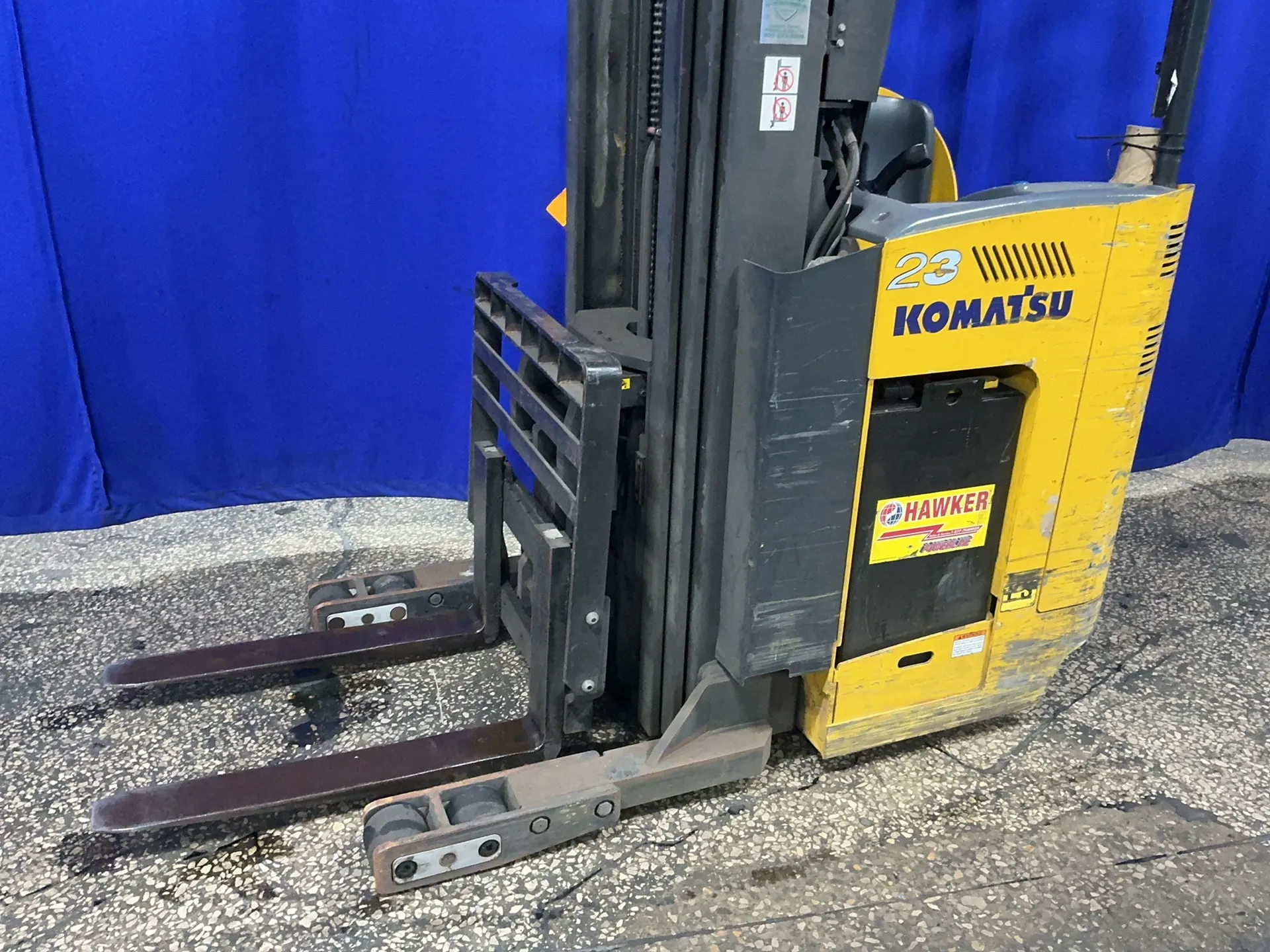 4,500 lb. Komatsu #FR23K-3, Electric Stand-Up Forklift, 36 V., 210" Max Height, 921 Hours - Image 2